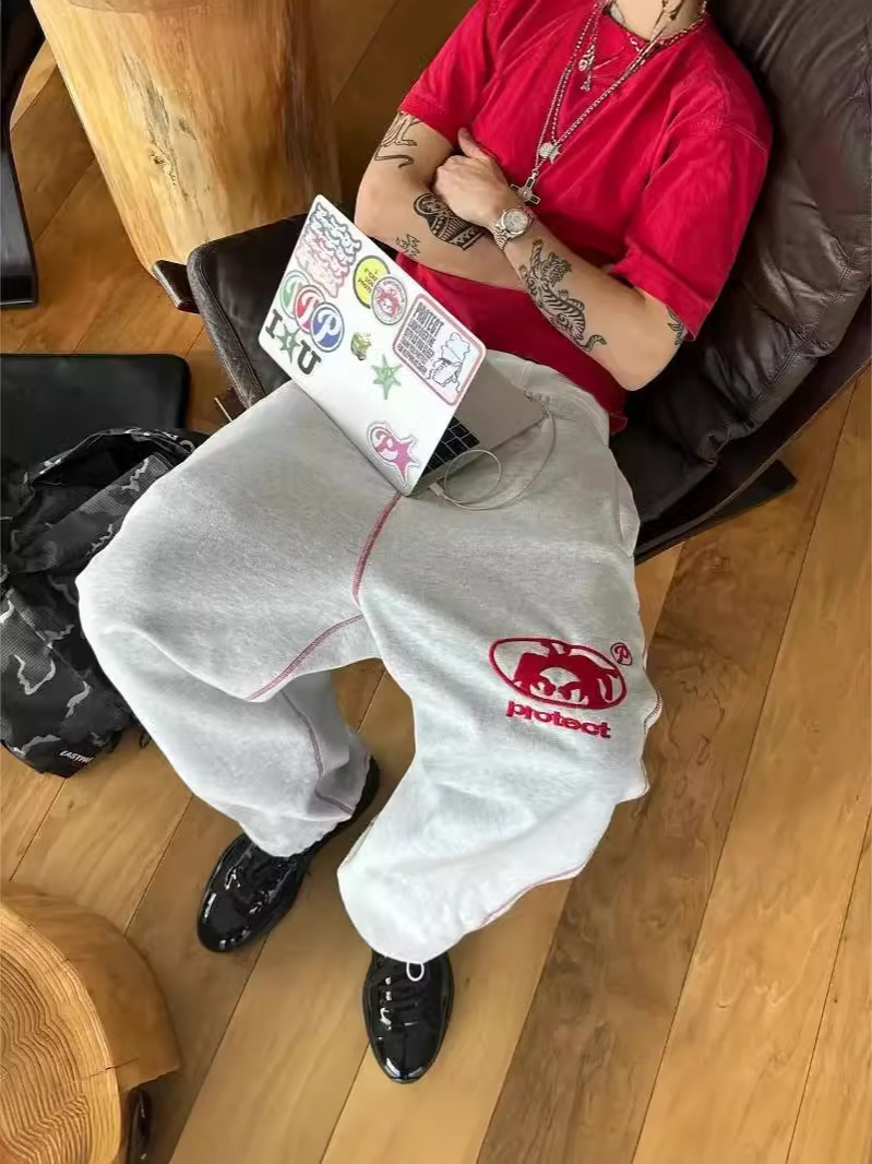 Transfronterizos pantalones deportivos de otoño y invierno bordados letras calles pantalones de marca de moda casual pantalones recto comercio exterior