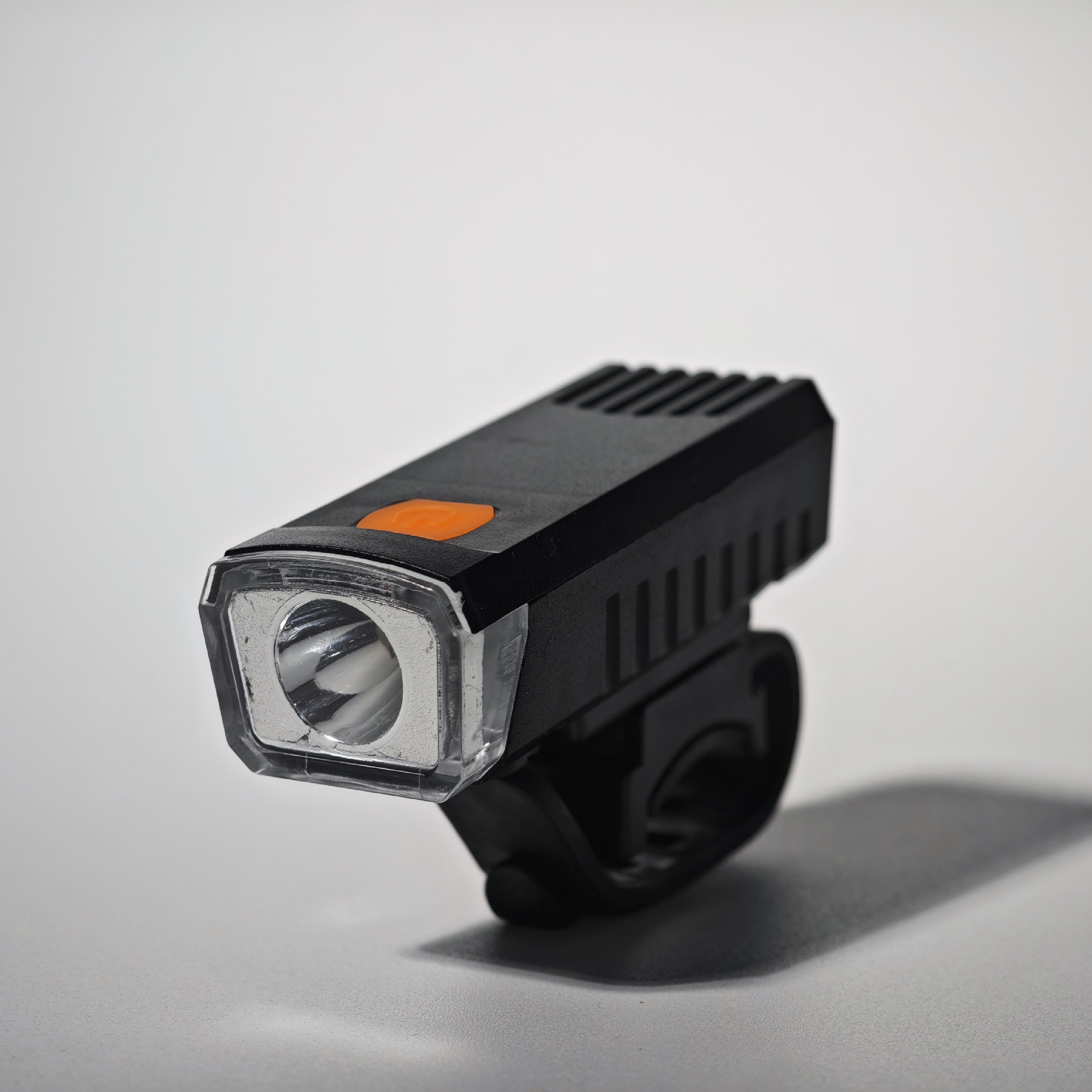 Luz Delantera para Bicicleta Meilong 2255, Carga USB, Iluminación Nocturna para Ciclismo de Carretera y Montaña