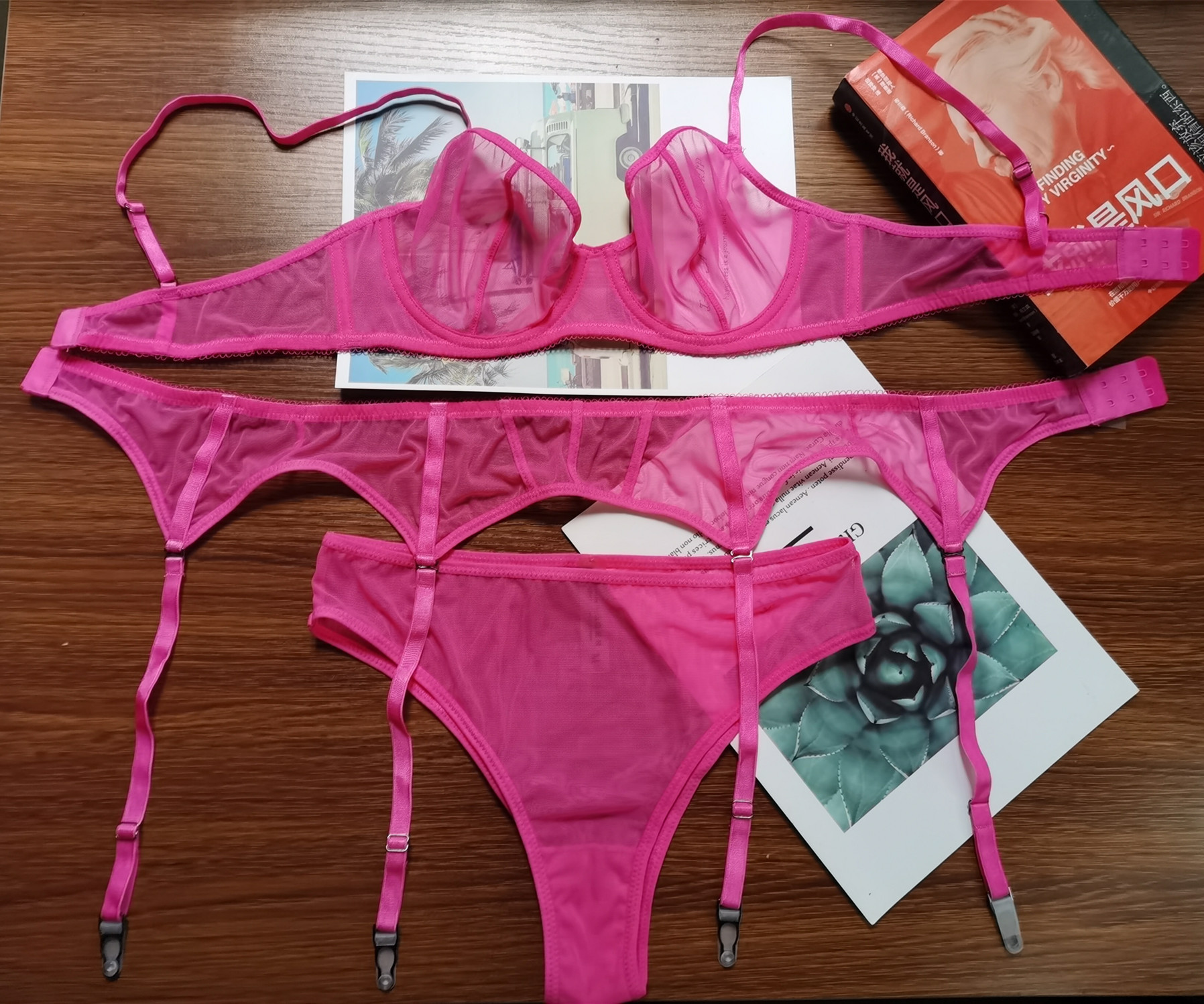 Nouvel ensemble de soutien-gorge sexy perspective, lingerie amusante pour femmes, soutien-gorge ultra-fin, porte-jarretelles, ensemble trois pièces_voghion.com