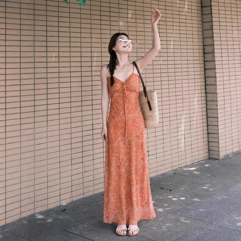 French-Style Dopamine Romantic Floral Spaghetti Strap Dress for Women, 2026 Summer High-End Waist-Cinching Beach Vacation Long Dress