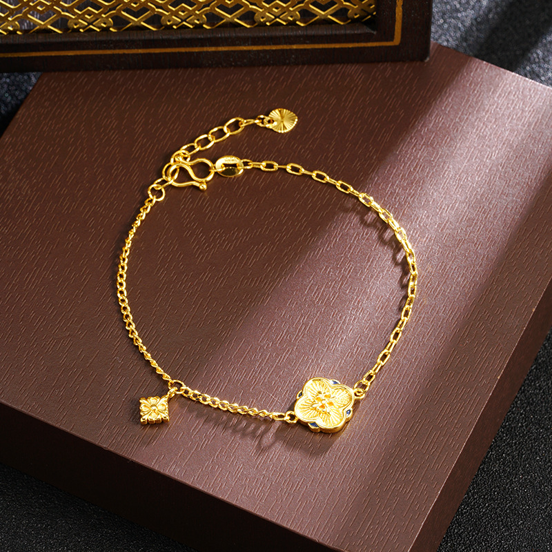 Nuevos productos de moda de lujo ligero de oro vietnamita, pulsera de flores de cuatro hojas simple, mujer universal, joyas de alta calidad que no se desvanecen.