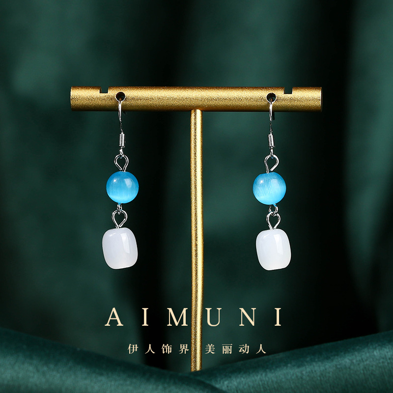 Design earrings jade