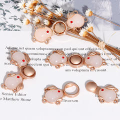 Handmade Hanfu Mother-and-Child Buckle: Original Jade Rabbit Design, Metal Pair of Buttons for Ming & Song Dynasty Style Cloud Shoulder Cloaks—Traditional Chinese-style Decorative Buckles Featuring a Cute Rabbit Pattern