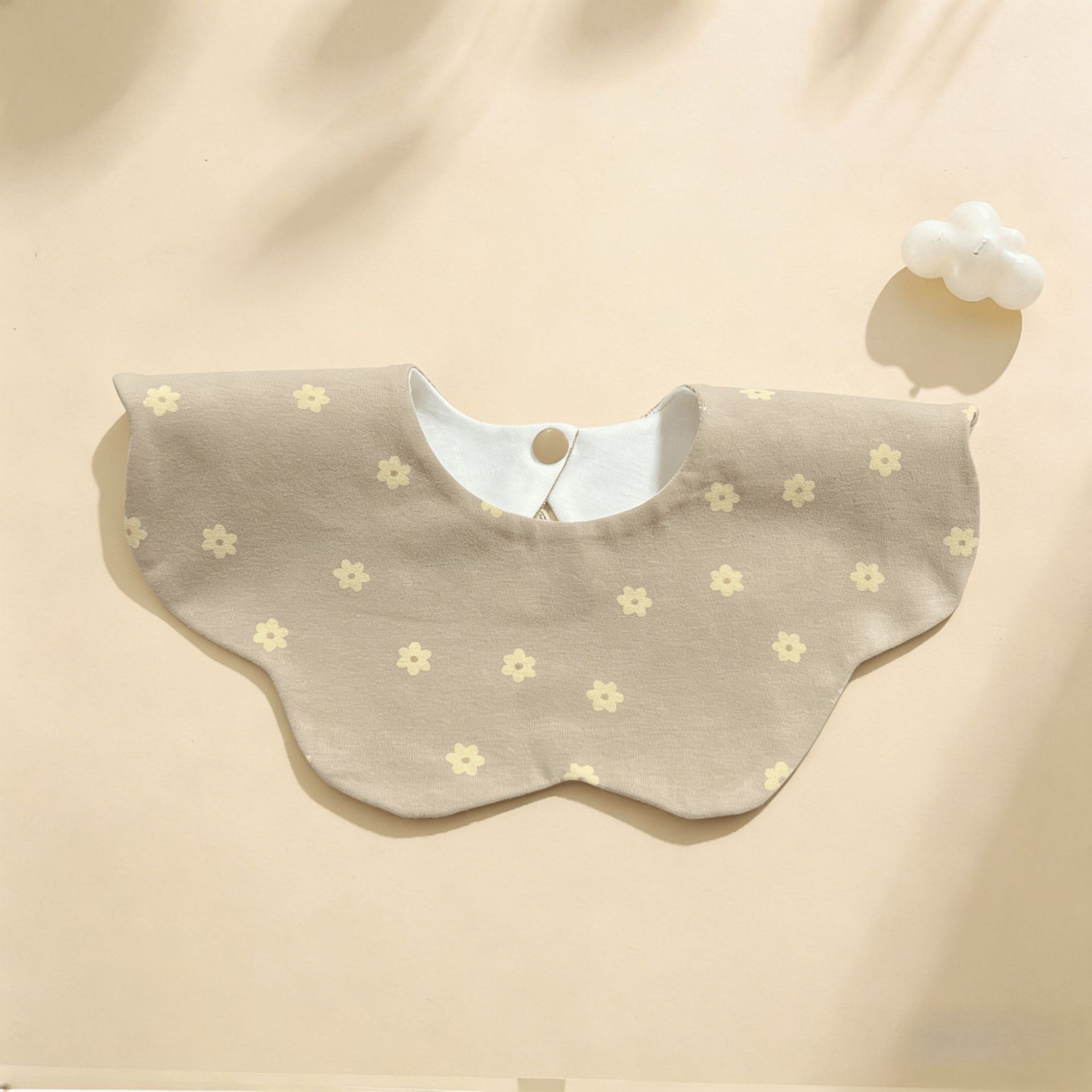 Knitted waterproof bib-flowers