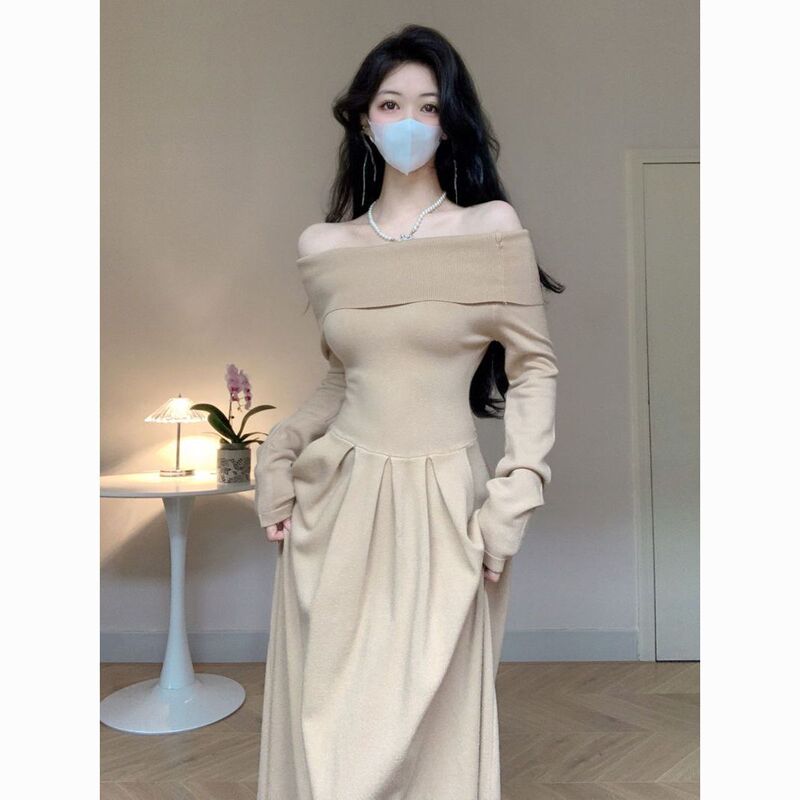 Niche Design Black One-Shoulder Knitted Dress for Women in Autumn and Winter French Elegant Off-Shoulder Waist Slimming Look Long Skirt