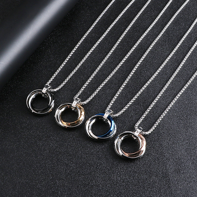 Three-ring pendant, men's titanium steel hip-hop accessory, women's hip-hop style, Korean style, personalized pendant, TikTok minimalist necklace, trendy men's style.