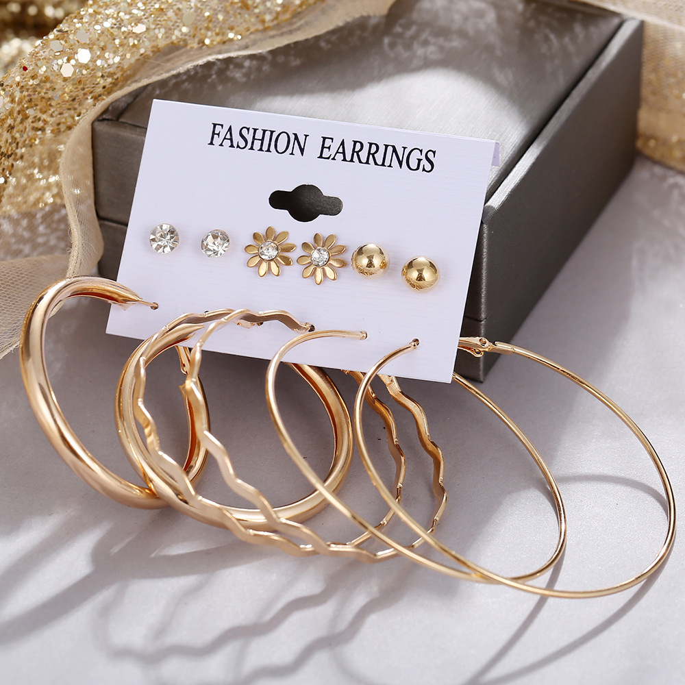 Vintage Style Geometric Alloy Earrings display picture 12