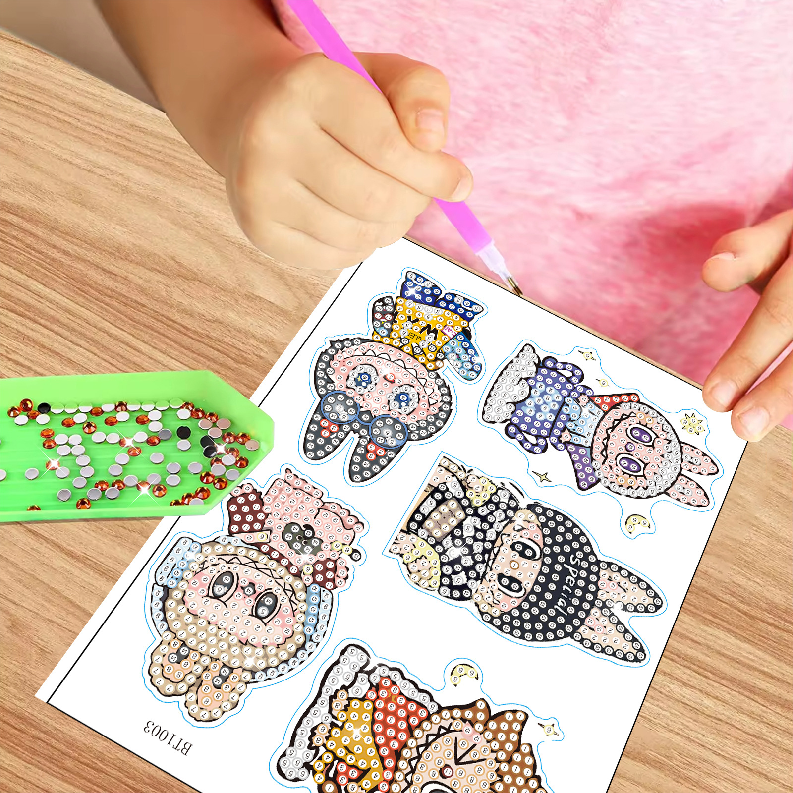 Labubu nueva etiqueta de taza de agua de pintura de diamantes hecha a mano bricolaje decoración de dibujos animados para niños tela rabu pegatinas al azar al por mayor