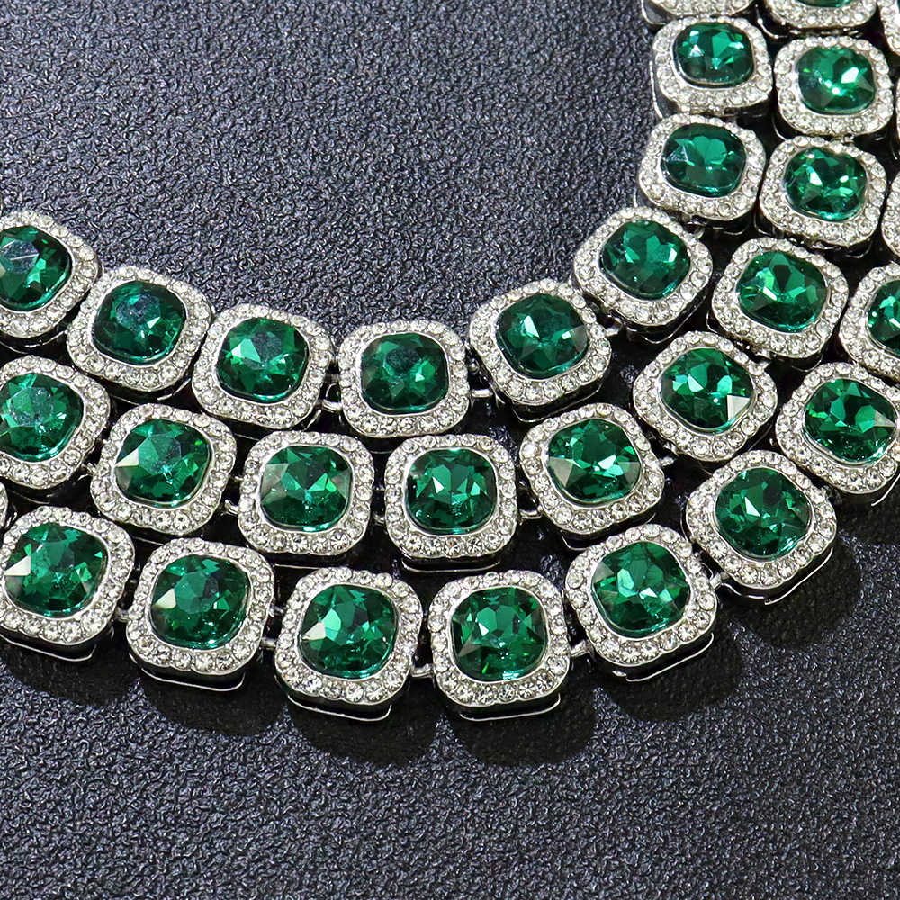 Hip-Hop Vierkante Volledige Diamant Groene Rots Candy Ketting Coole Streetdance Motorfiets Stijl Sleutelbeen Halsketting_voghion.com