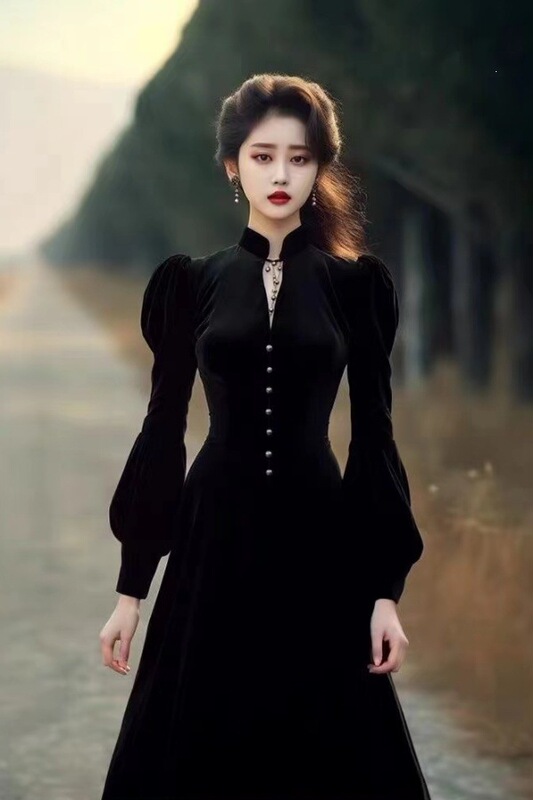 Autumn and winter French Hepburn-style elegant long dress, unique and super stylish, black velvet dress for formal occasions