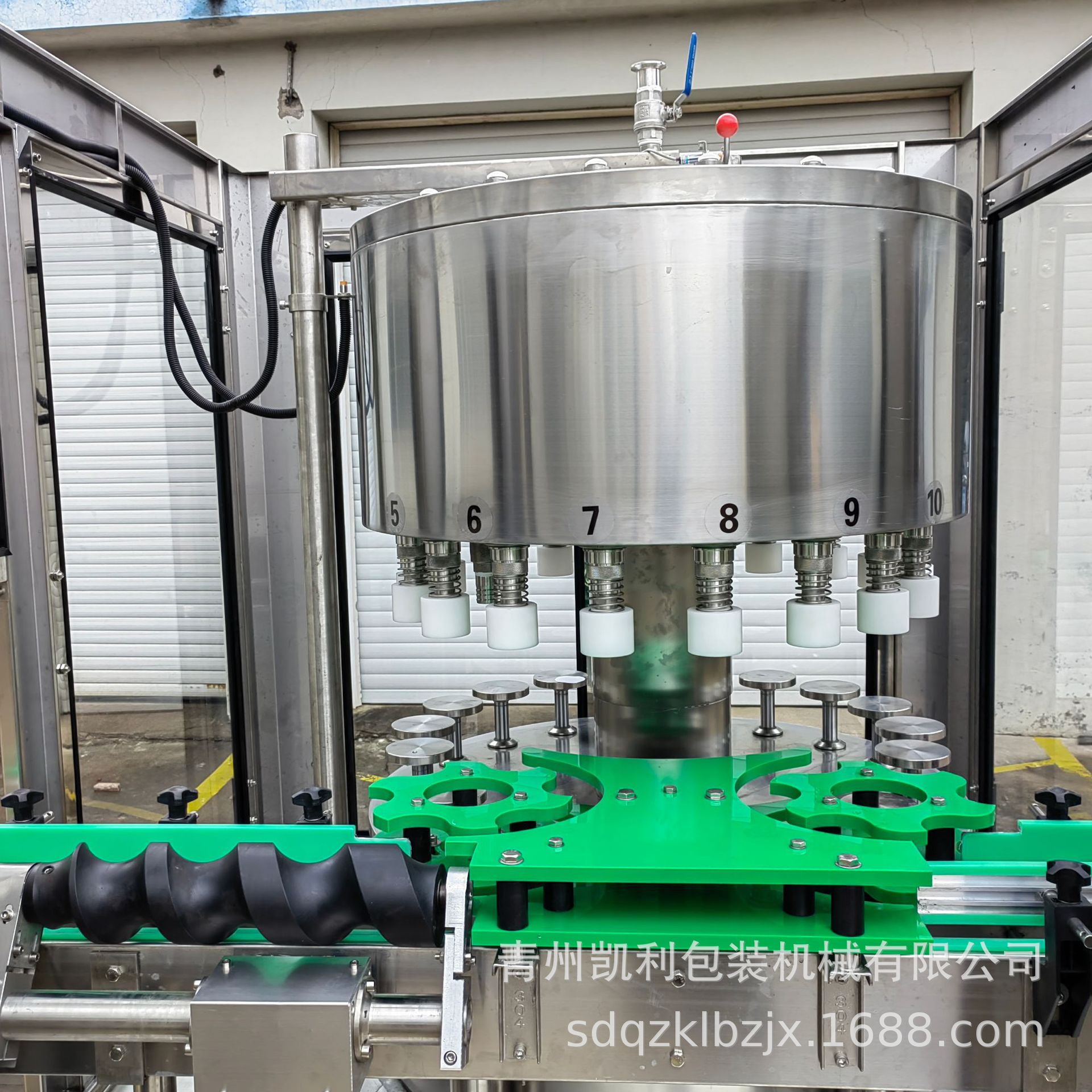 灌装机 白酒灌装机 酒灌装机 4500瓶/h 自主研发灌装阀 自动拨瓶