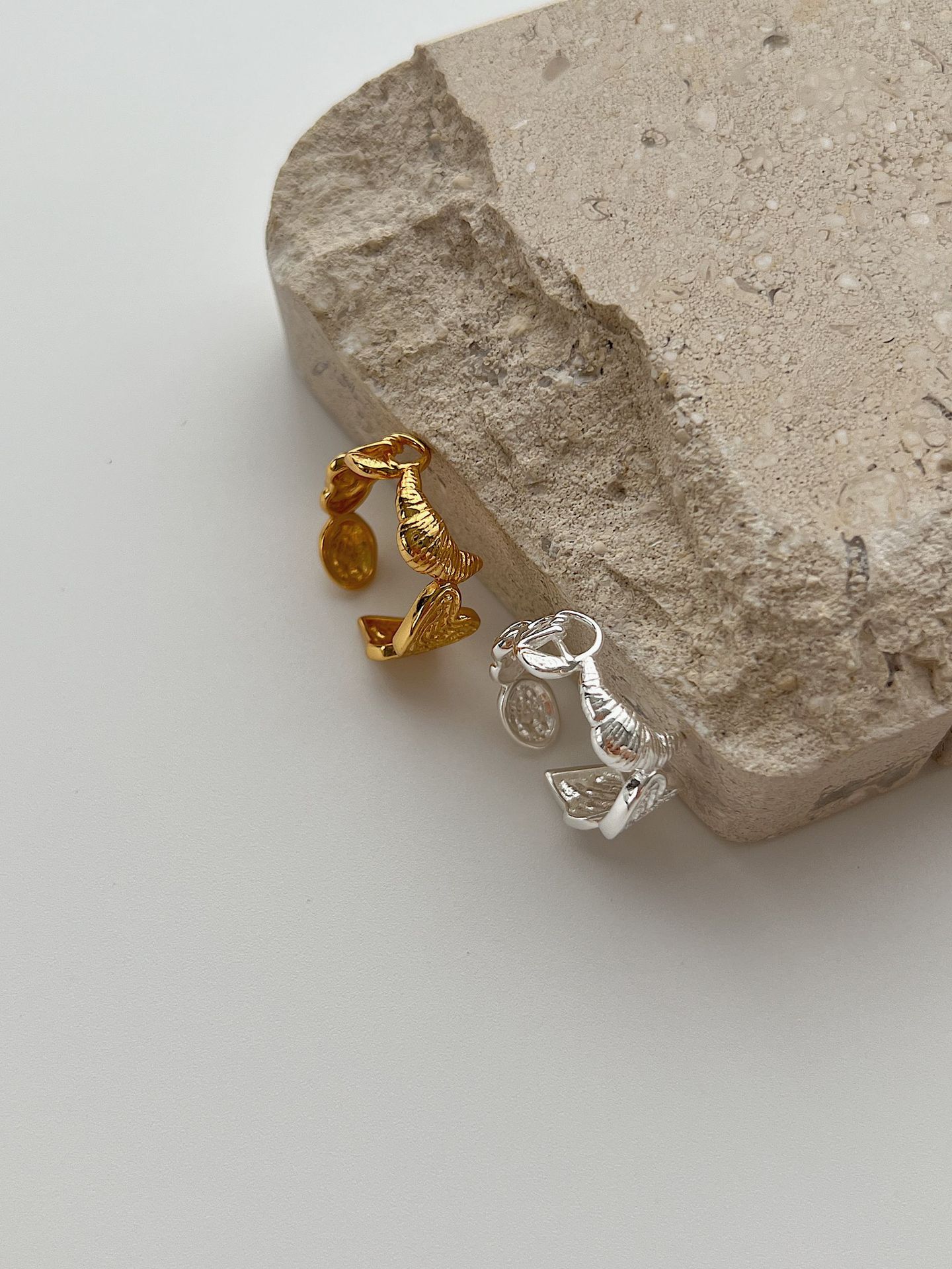 925 Sterling Silver Heart Shape Solid Color Open Rings display picture 5