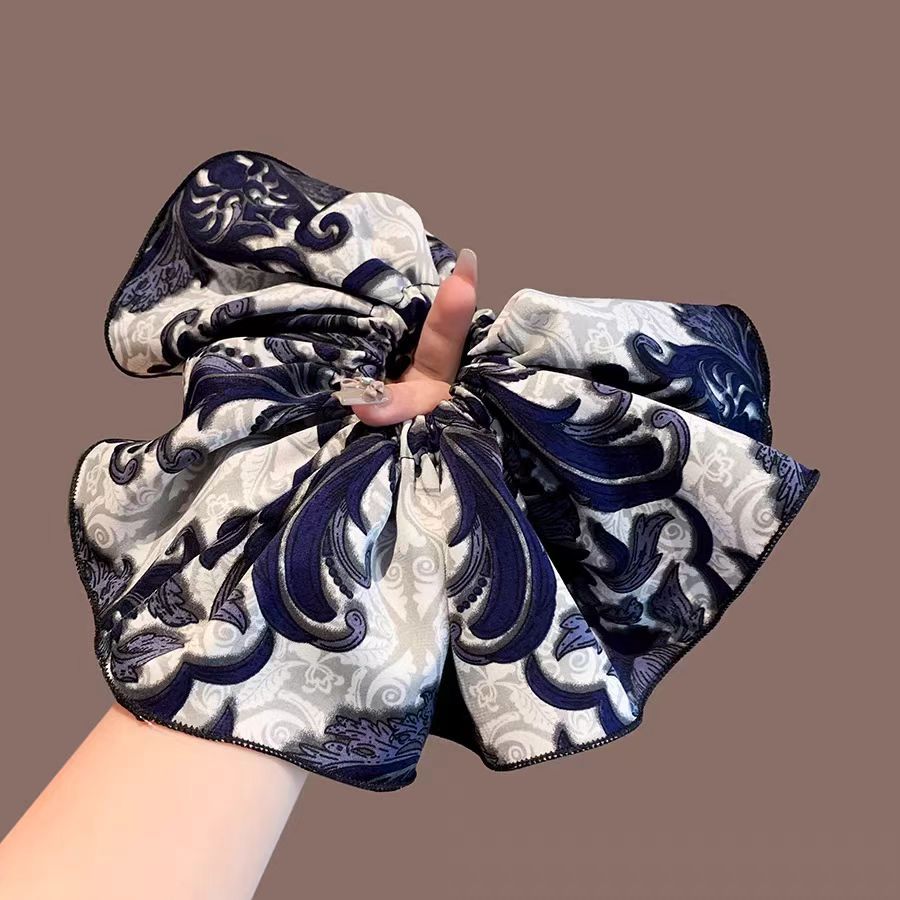 Scrunchie con stampa totem elegante accessorio capelli fiore_voghion.com