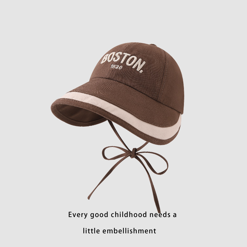 Sombrero de pescador para niños primavera y otoño letras extranjeras bordadas correa anti-caída sombrero de sombrero para bebés al aire libre gorra de protección solar