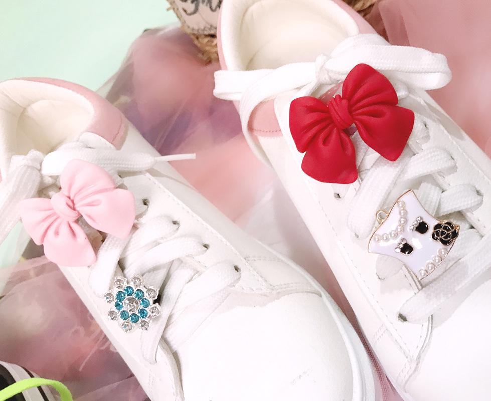 10g Weight Shoe Buckle Shoe Accessories Type 1 Piece Quantity Daily Occasion Arylic, Alloy Material Flower Pattern Winter, Summer, Spring Season Women's Gender Flower Shoe Accessories Arylic Alloy Winter Summer Spring Shoe Buckle 3