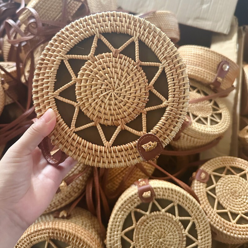 Vietnamese Rattan Bag Woven Shoulder Crossbody Storage Bag Women's Straw Bag Travel Seaside Beach Bag Fashion