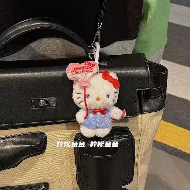 Клюква Hello Kitty плюшевый брелок, милый кукольный подвес с пищалкой и бусинной цепочкой, разнообразные стили