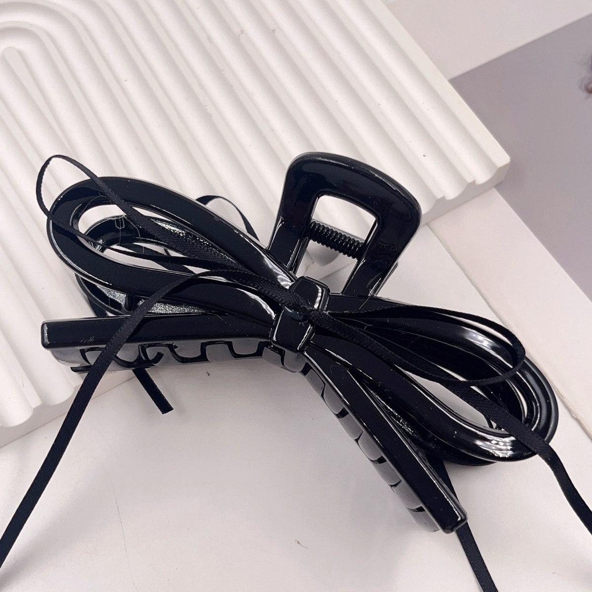 Pinza tipo tiburón extra grande de 13 cm, elegante y resistente