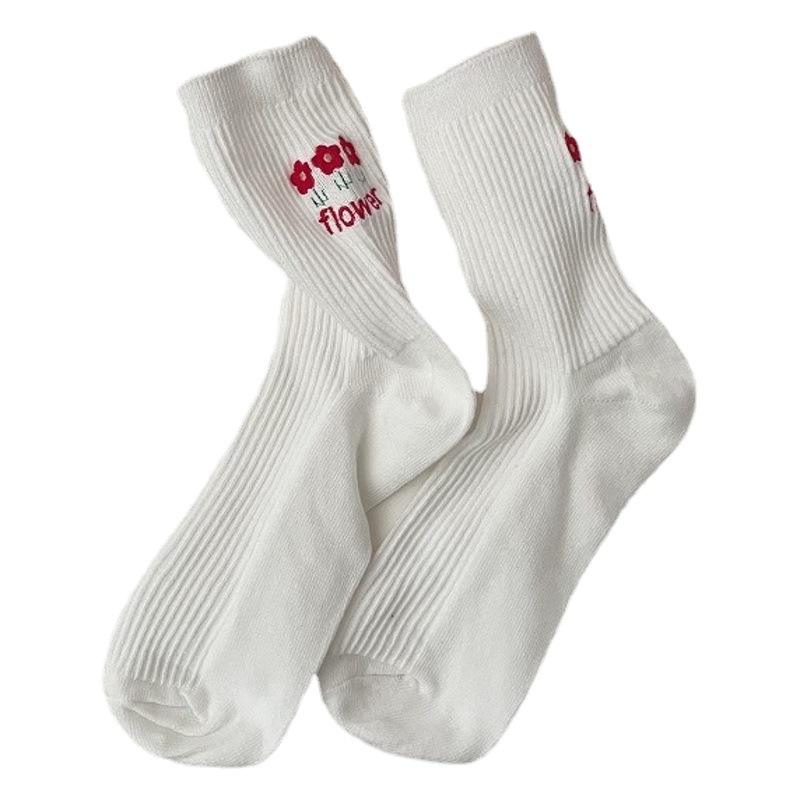 Calcetines de mujer estilo coreano-japonés con bordado de conejo, suaves, delgados y a la moda.