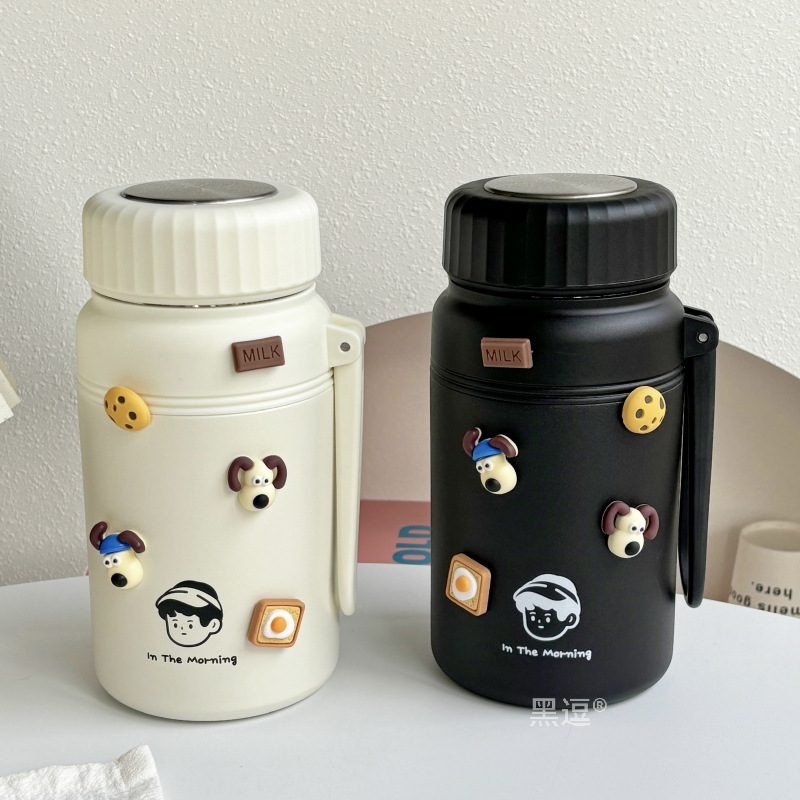 Capacious creative glass for home use