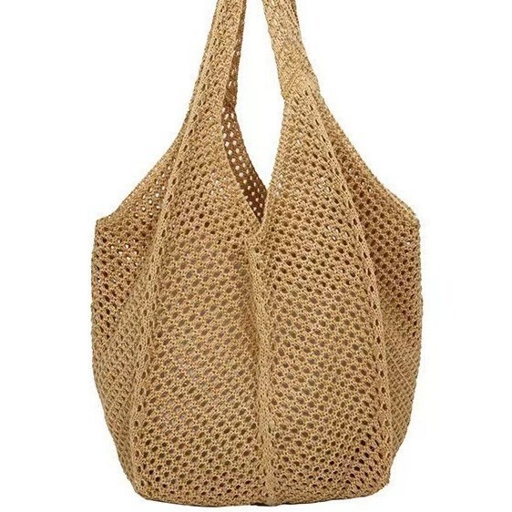 Summer Popular New Woven Women's Bag, Portable Woven Bag, Fashionable and Stylish One-Shoulder Mesh Bag for Seaside Travel