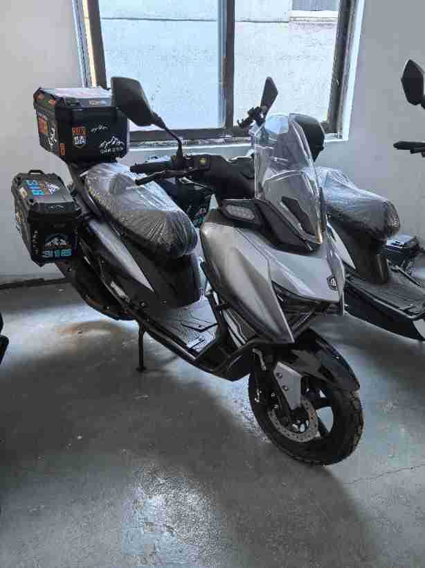 Export Foreign Trade Cross-Border Sabretooth Tiger 2Nd Generation Scooter Motorcycle Fuel-Powered Two-Wheeler Motorcycle Multi-Color Adult Motorcycle