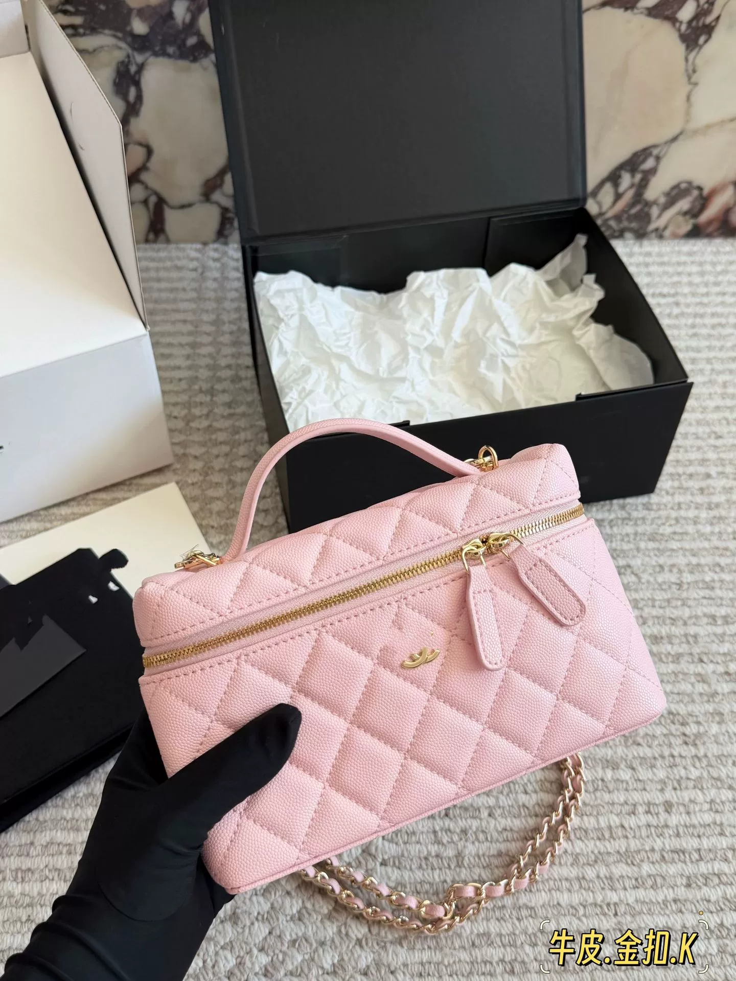 Lunch box, one-shoulder bag with diamond pattern, Chanel style, chain bag