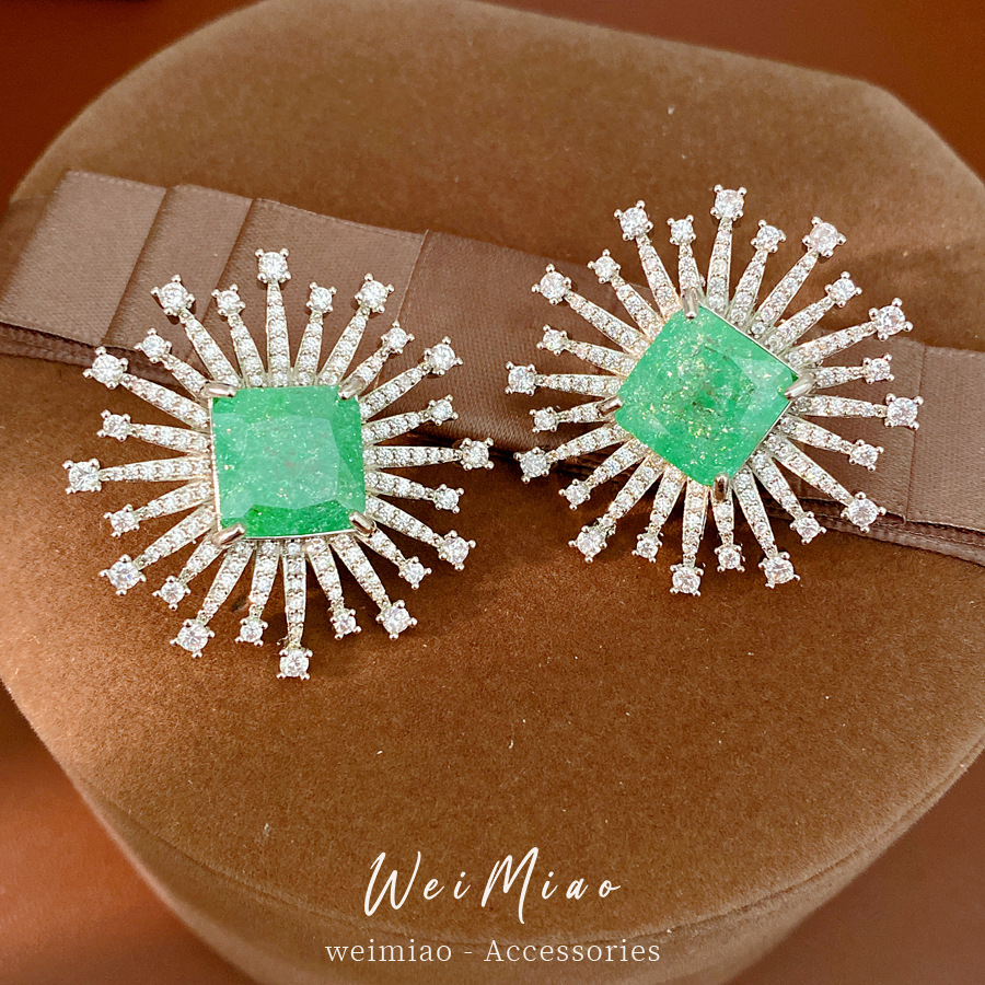 Medieval vintage aguja de plata zircon cuadrado pernos de aretes de fuegos artificiales estilo retro pendientes de nicho ligero lujo alta sensación de aretes