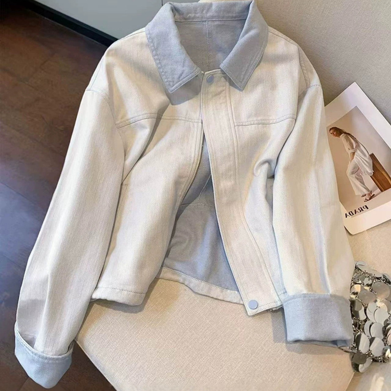 Chanel-style light blue collared denim jacket for women, autumn 2026 new model, high-end feel, color-blocking casual jacket