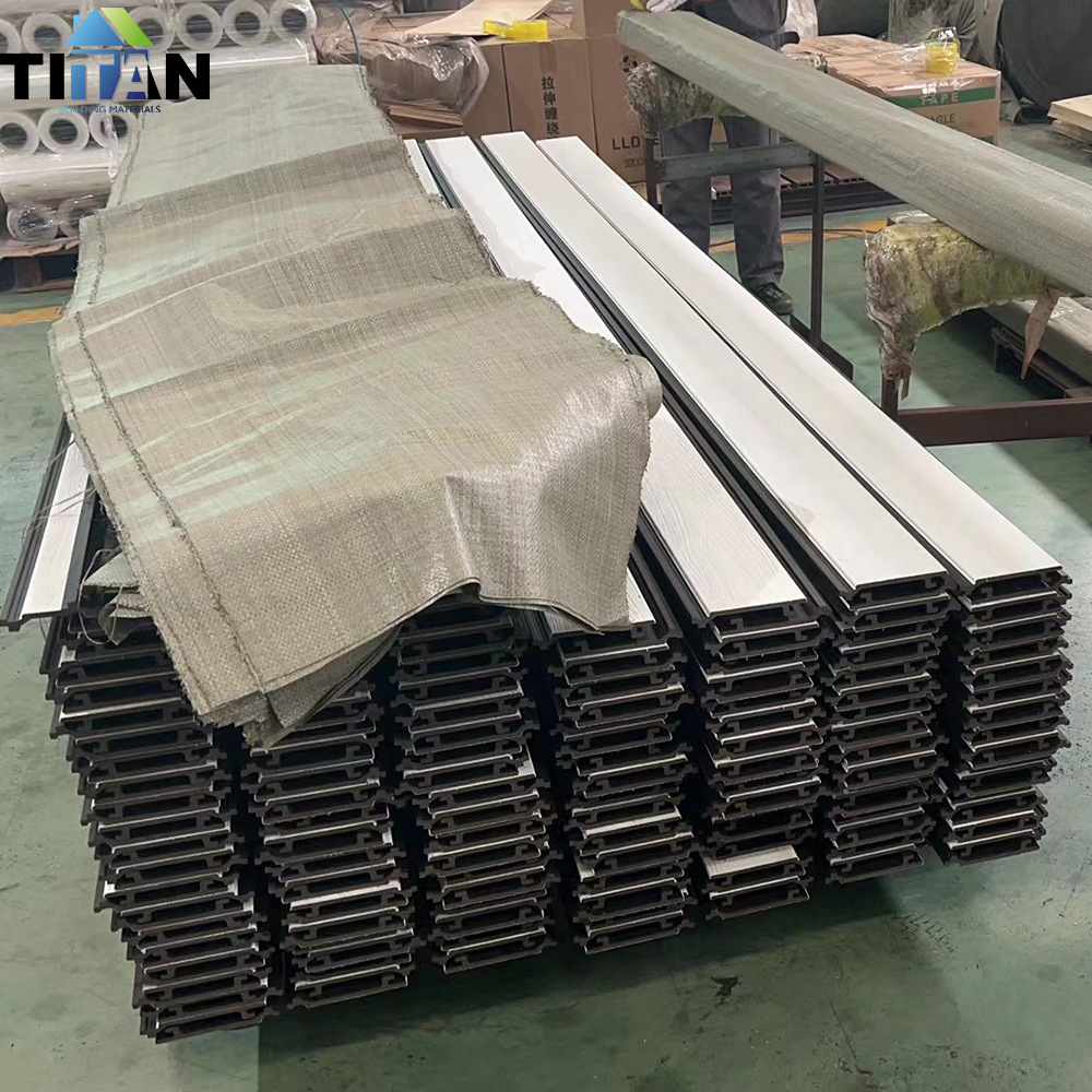 Exportación de PVC de América del Sur Tablero de pared de madera y plástico Material de decoración de techo de madera ecológica 180 High Great Wall