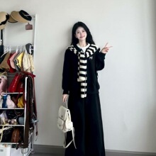 秋冬新款加绒加厚三件套女韩版条纹披肩休闲假两件宽松卫衣套装