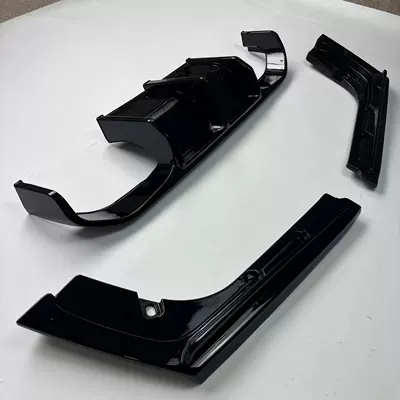 Big Surrounded Modified to M3 Rear Lip with