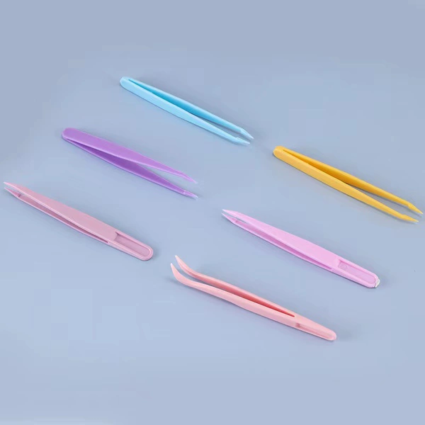 Plastic tweezers