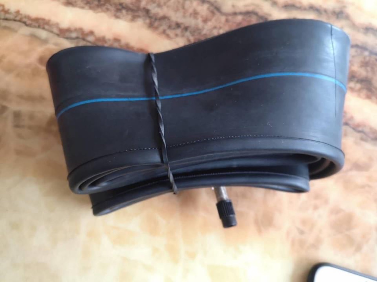 2.75-18丁基胶内胎 天然胶内胎 摩托车内胎摩托车外胎 摩托车轮胎