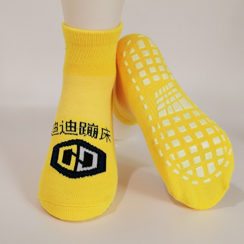 Four Seasons Adult Pvc Dispensing Anti-Slip Cartoon Parent-Child Early Education Sports Yoga Floor Socks Trampoline Sports Socks