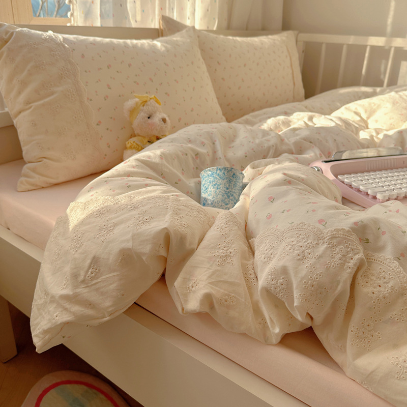 Madre y bebé desnudos clase A cama cuatro piezas de encaje francés sábanas de algodón lavable cubierta cama dormitorio tres piezas de cama