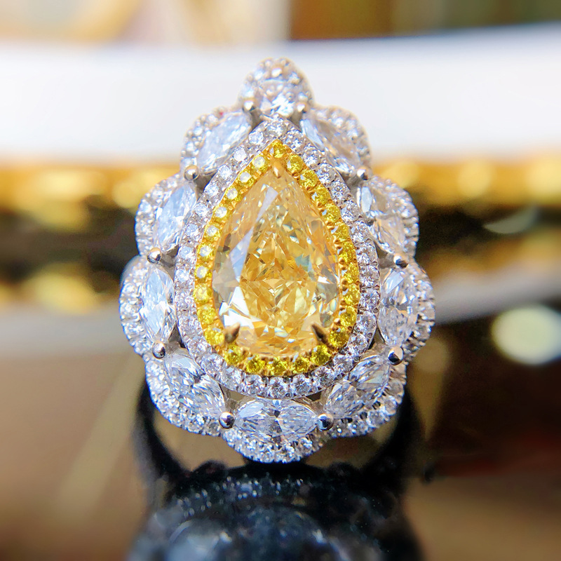 Tik Tok Live Stream Ornamento De Gemas De Colores Al Por Mayor Nuevo Lujo Completamente Incrustado Ascut Amarillo Diamante Gota De Agua En Forma De Pera Anillo De Apertura display picture 1