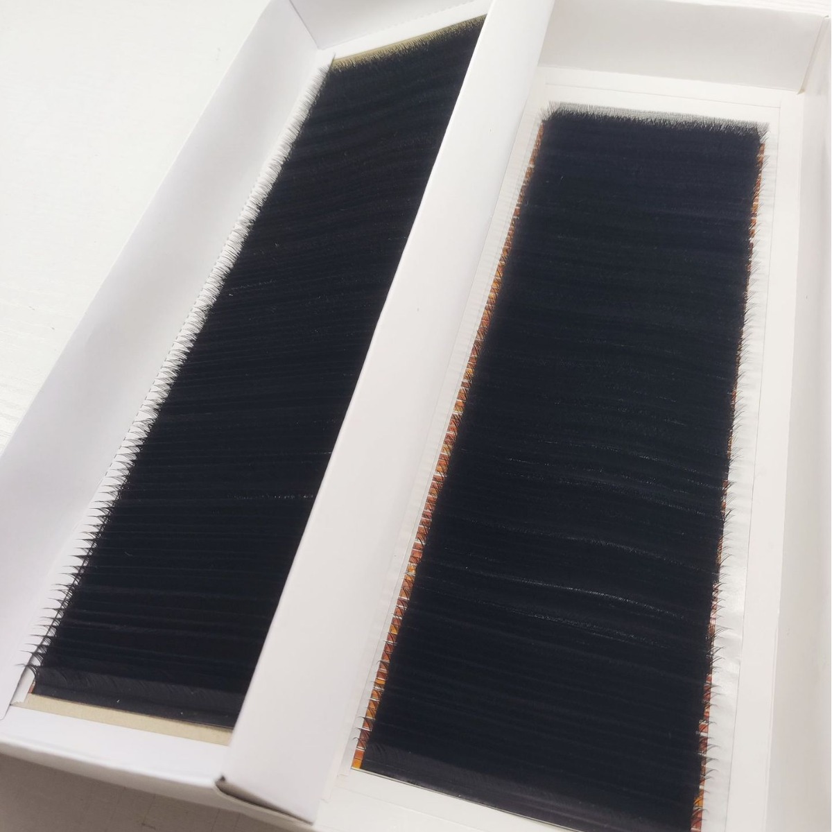 False eyelashes