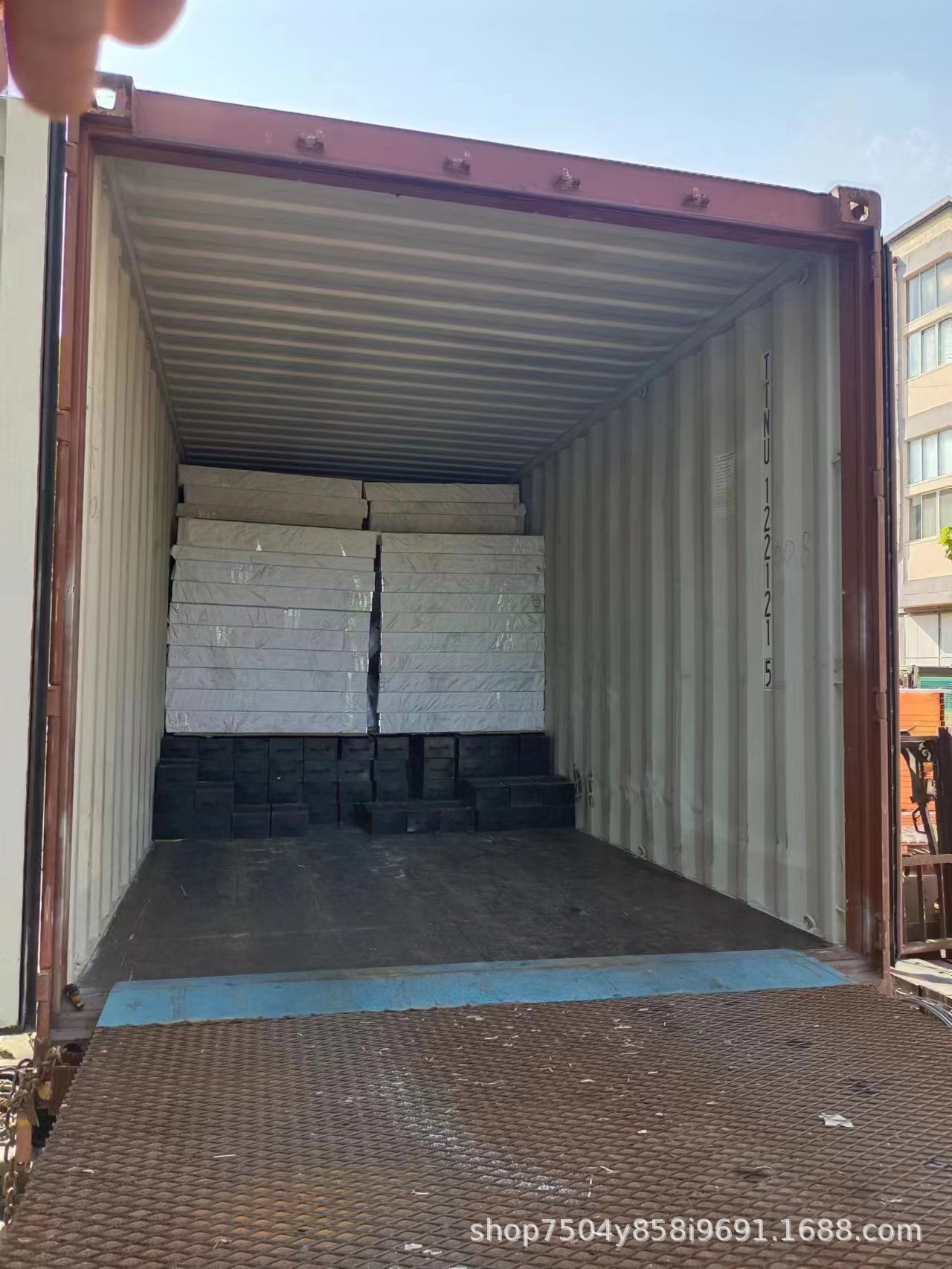 c243b60f2f6238d6bd3693c9b83f8b