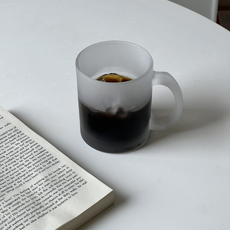 Creativo personalizado vidrio esmerilado hogar taza con mango cerveza jugo bebida fría taza de café personalización