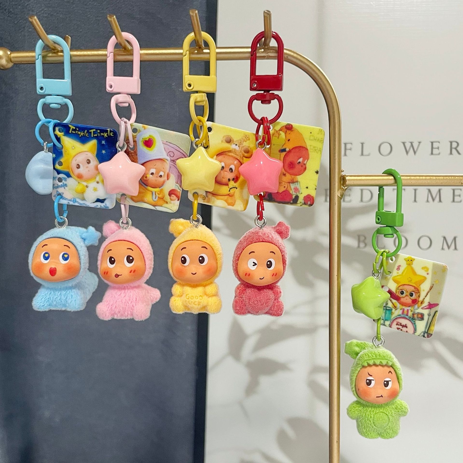 Accesorios de llavero de dibujos animados flocado de estrellas DIY colgante de resina muñeca decorativa colgante de mochila