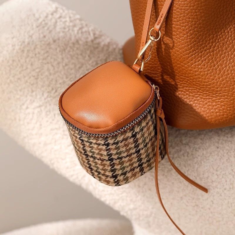 Houndstooth Soft Leather Clutch Bag, Mini Exquisite Zipper Coin Purse, Bucket-Shaped Lipstick Bag, Backpack Pendant, Small Handbag Houndstooth Soft Leather Clutch Bag, Mini Exquisite Zipper Coin Purse, Bucket-Shaped Lipstick Bag, Backpack Pendant, Small Handbag