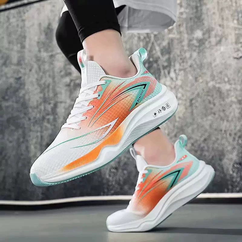 Весенне-осенние новые сверхлегкие кроссовки, спортивная обувь, дышащие студенческие легкие кроссовки на мягкой подошве для мужчин, оптовая торговля внешней торговлей