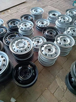 16 17inch Full-Size Car Pickup – Hub