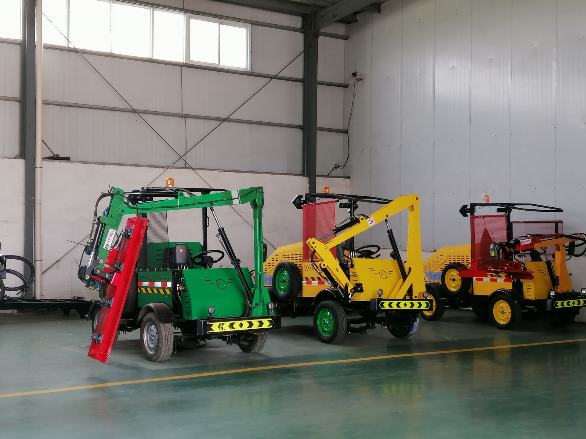 立面修剪 新能源座驾式电动修剪机 多功能绿篱养护机 操作简单