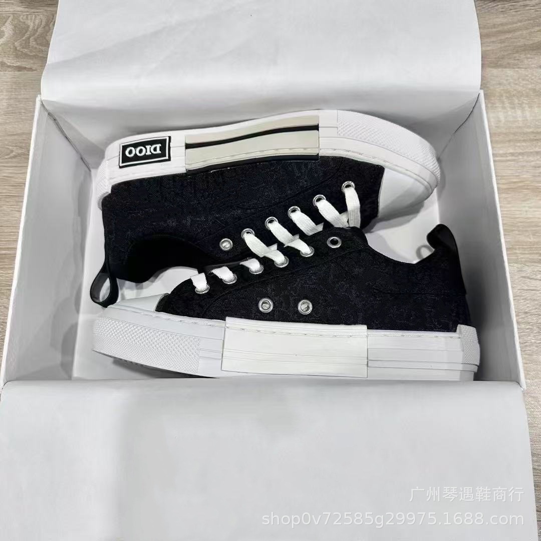 D familia de zapatos de hombre de verano nuevos zapatos blancos de marca de moda para hombres zapatos de lona transpirables skate casuales zapatos de pan para hombres y mujeres
