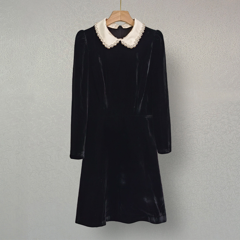 Spring/Summer 2025 French Sweet Detachable Pearl-Trimmed Doll Collar Velvet Slimming Hepburn-Style Dress