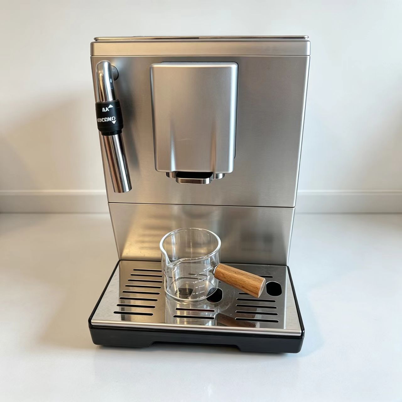 High borosilicate glass wooden handle small milk cup small milk pot sauce saucer wooden handle milk pot mini seasoning dip saucer coffee maker