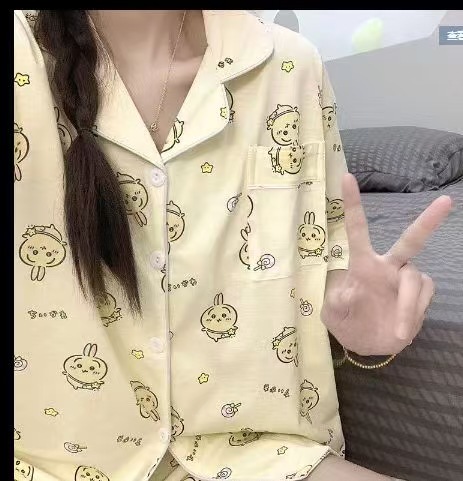 Comercio exterior de Vietnam verano nuevo estilo nube rebeca de algodón solapa dulce pijama de dibujos animados pantalones cortos de manga corta traje de servicio a domicilio para mujer
