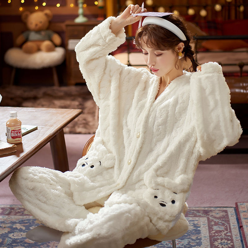 Pijamas de invierno de mujeres de invierno grueso con ropa de franela de terciopelo otoño y invierno de mediana edad Coral Pijamas damas de primavera y otoño